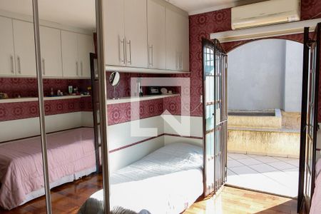 Quarto 1 de casa à venda com 3 quartos, 195m² em Jardim das Flores, Osasco