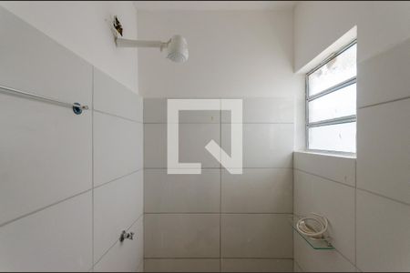 Banheiro de kitnet/studio para alugar com 1 quarto, 29m² em Freguesia do Ó, São Paulo