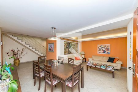 Sala de casa à venda com 3 quartos, 702m² em Carlos Prates, Belo Horizonte