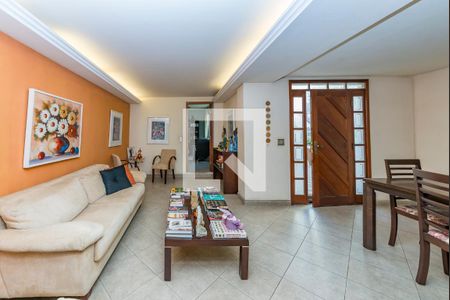 Sala de casa à venda com 3 quartos, 702m² em Carlos Prates, Belo Horizonte