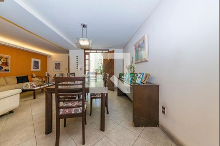 Sala de casa à venda com 3 quartos, 702m² em Carlos Prates, Belo Horizonte