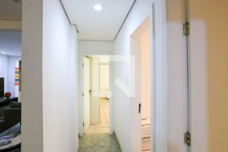 Corredor de apartamento à venda com 3 quartos, 130m² em Serra, Belo Horizonte