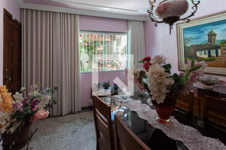 Sala 1 de casa à venda com 2 quartos, 240m² em Heliópolis, Belo Horizonte