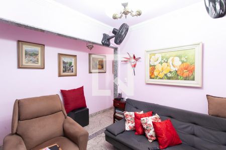 Sala 2 de casa à venda com 2 quartos, 240m² em Heliópolis, Belo Horizonte