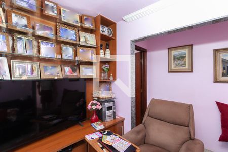 Sala 2 de casa à venda com 2 quartos, 240m² em Heliópolis, Belo Horizonte