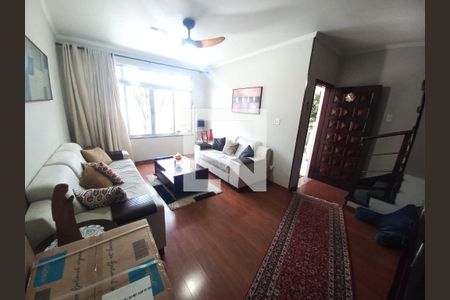 Sala de casa para alugar com 3 quartos, 210m² em Vila Cascatinha, São Vicente