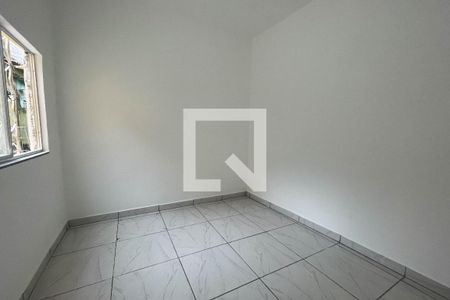 Quarto de casa para alugar com 1 quarto, 35m² em Vila São Luís, Duque de Caxias