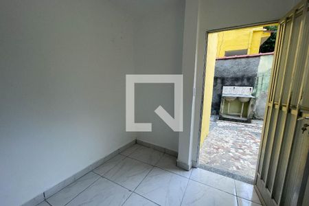 Sala de casa para alugar com 1 quarto, 35m² em Vila São Luís, Duque de Caxias