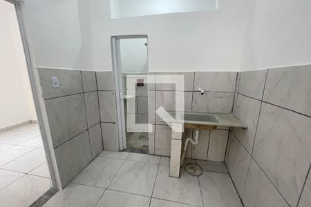 Cozinha de casa para alugar com 1 quarto, 35m² em Vila São Luís, Duque de Caxias