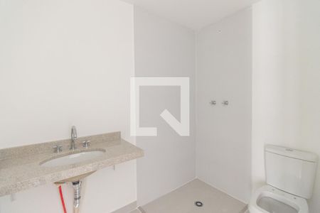 Banheiro de apartamento à venda com 1 quarto, 21m² em Vila Firmiano Pinto, São Paulo