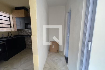 Corredor de casa para alugar com 1 quarto, 50m² em Vila Leopoldina, Duque de Caxias