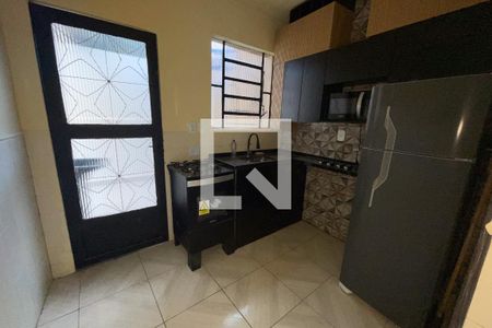 Cozinha de casa para alugar com 1 quarto, 50m² em Vila Leopoldina, Duque de Caxias