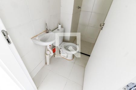 Banheiro de apartamento para alugar com 2 quartos, 45m² em Jardim Paris, São Paulo