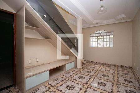 Sala 1 de casa para alugar com 4 quartos, 210m² em Recanto das Emas, Brasília