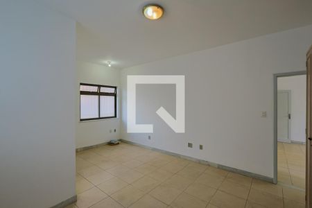 Quarto de casa à venda com 3 quartos, 206m² em Santa Efigênia, Belo Horizonte