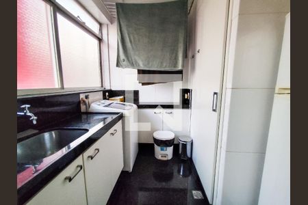 Cozinha de apartamento à venda com 2 quartos, 75m² em Funcionários, Belo Horizonte