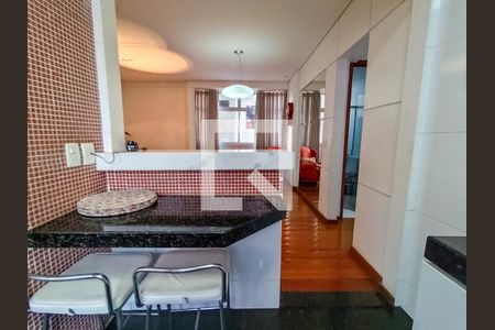 Cozinha de apartamento à venda com 2 quartos, 75m² em Funcionários, Belo Horizonte