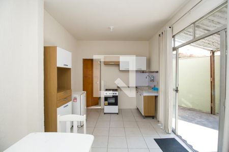 Sala/Cozinha de kitnet/studio para alugar com 1 quarto, 50m² em Carmo, Belo Horizonte