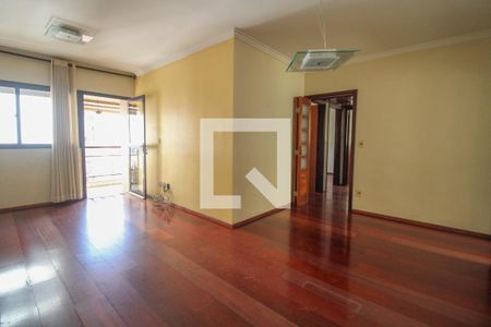 Sala de apartamento à venda com 3 quartos, 84m² em Vila Itapura, Campinas