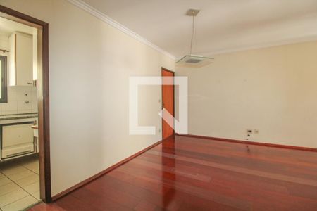 Sala de apartamento à venda com 3 quartos, 84m² em Vila Itapura, Campinas