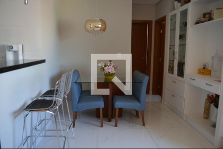 Sala de apartamento à venda com 2 quartos, 56m² em Cabral, Contagem