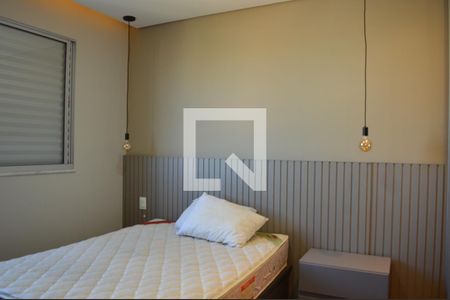 Quarto de apartamento à venda com 2 quartos, 56m² em Cabral, Contagem