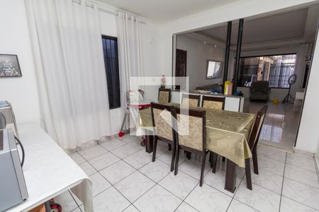 Sala de Jantar de casa à venda com 3 quartos, 200m² em Vila União (zona Leste), São Paulo