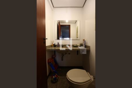 Lavabo de apartamento à venda com 4 quartos, 150m² em Vila Suzana, São Paulo