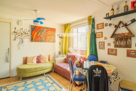 Sala de apartamento à venda com 2 quartos, 42m² em Vila Nova, Porto Alegre