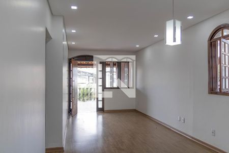 Sala de casa para alugar com 3 quartos, 270m² em Betania , Belo Horizonte