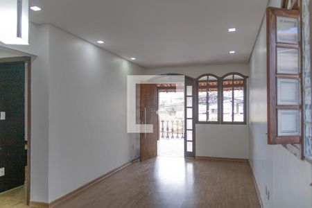 Sala de casa para alugar com 3 quartos, 270m² em Betania , Belo Horizonte