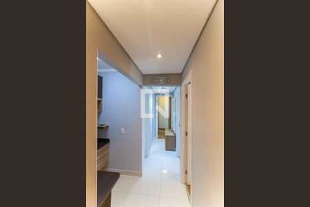 Corredor de apartamento à venda com 3 quartos, 84m² em Vila Suzana, São Paulo