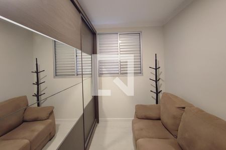 Quarto 2 de apartamento para alugar com 2 quartos, 47m² em Loteamento Parque São Martinho, Campinas