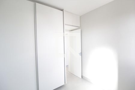 Quarto 2 - Suíte de apartamento para alugar com 2 quartos, 63m² em Brasil, Uberlândia