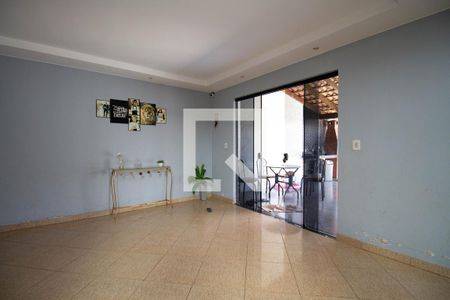 Sala 3 de casa para alugar com 4 quartos, 320m² em Riacho Fundo I, Brasília