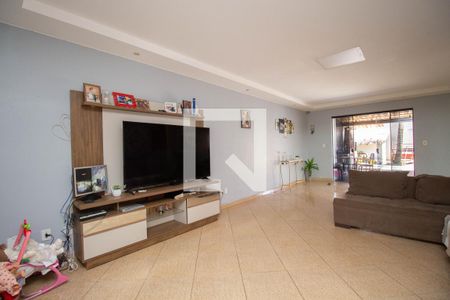 Sala 3 de casa para alugar com 4 quartos, 320m² em Riacho Fundo I, Brasília