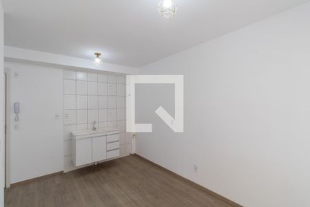 Sala e Cozinha  de apartamento para alugar com 2 quartos, 39m² em Vila Ré, São Paulo