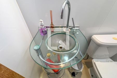 Lavabo de casa para alugar com 3 quartos, 360m² em Jardim Andrea Demarchi, São Bernardo do Campo