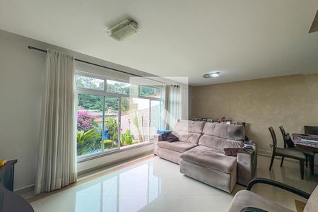 Sala de casa para alugar com 3 quartos, 360m² em Jardim Andrea Demarchi, São Bernardo do Campo