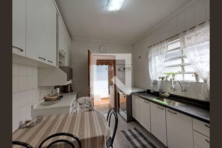 Casa à venda com 3 quartos, 150m² em Vila Tiradentes, São Paulo