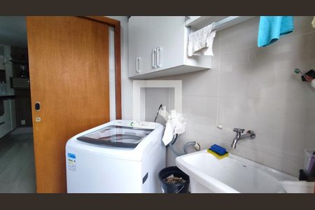 Casa à venda com 250m², 3 quartos e 3 vagas Casa à venda com 250m², 3 quartos e 3 vagasÁrea de Serviço