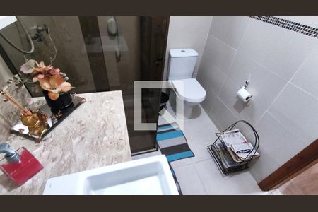 Casa à venda com 250m², 3 quartos e 3 vagas Casa à venda com 250m², 3 quartos e 3 vagasBanheiro