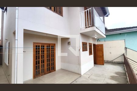 Casa à venda com 250m², 3 quartos e 3 vagas Casa à venda com 250m², 3 quartos e 3 vagasÁrea Externa