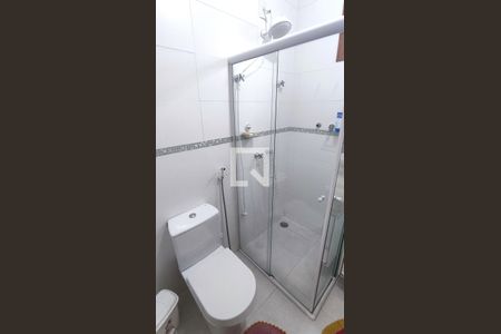 Casa à venda com 250m², 3 quartos e 3 vagas Casa à venda com 250m², 3 quartos e 3 vagasBanheiro