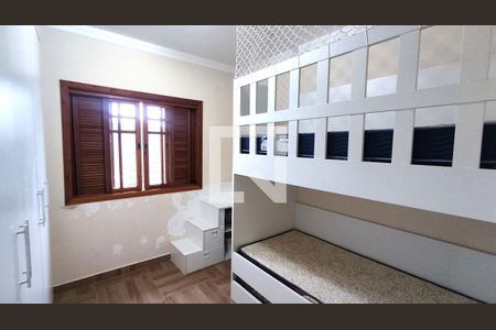 Casa à venda com 250m², 3 quartos e 3 vagas Casa à venda com 250m², 3 quartos e 3 vagasQuarto 3