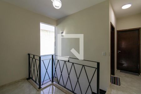 Hall dos Quartos de casa para alugar com 3 quartos, 125m² em Jardim Rossi, Guarulhos