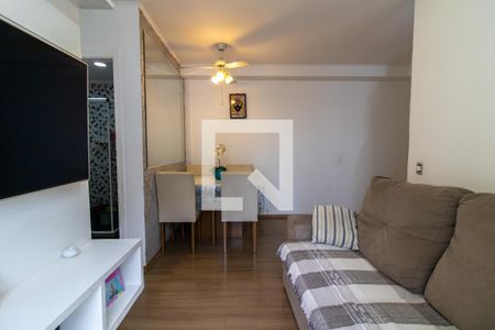 Sala de apartamento para alugar com 3 quartos, 56m² em Cocaia, Guarulhos