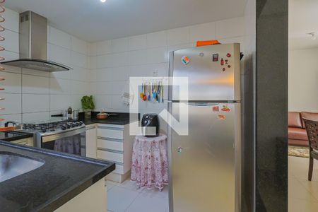 Cozinha de apartamento à venda com 3 quartos, 89m² em Estoril, Belo Horizonte