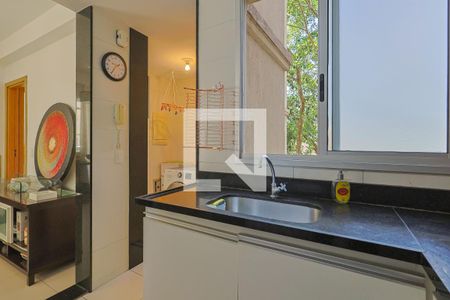 Cozinha de apartamento à venda com 3 quartos, 89m² em Estoril, Belo Horizonte