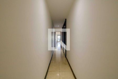 Corredor de apartamento para alugar com 3 quartos, 197m² em Recreio dos Bandeirantes, Rio de Janeiro